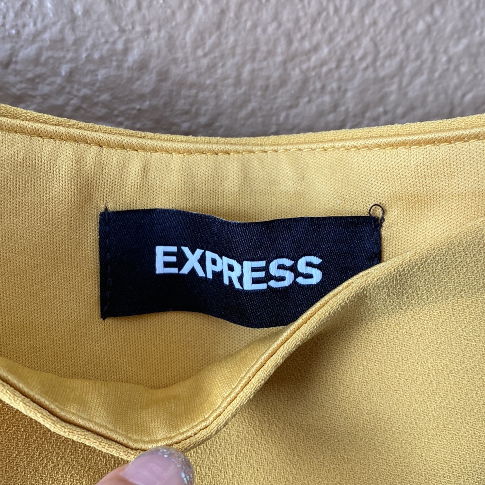 Express - High Rise Yellow Mustard Cropped Culottes 12/R. Super soft!! - Picture 3 of 4